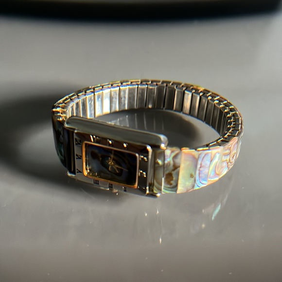 Esta Rosa Vintage Quartz  Mother of Pearl Watch and Band - Picture 9 of 14